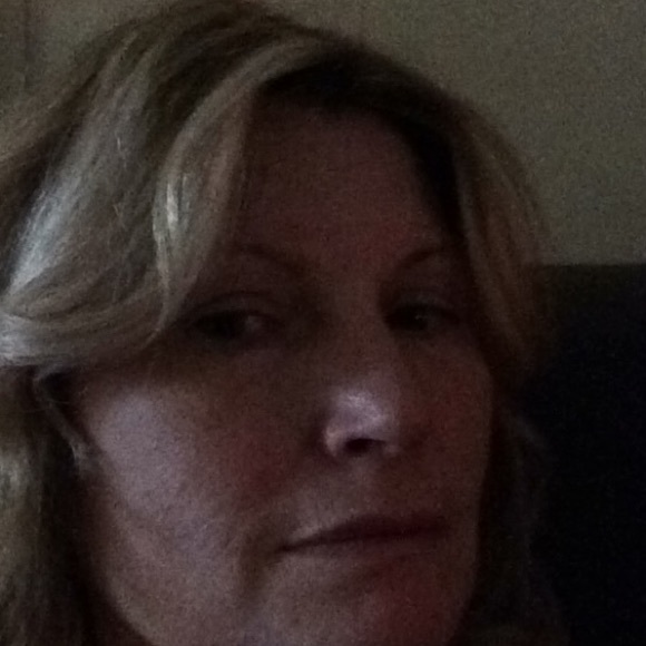 Meet your Posher, Carrie - Picture 2 of 2